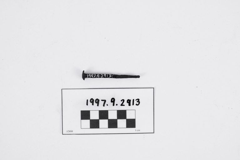 Fragment, Nail