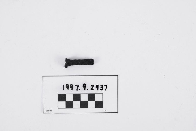 Fragment, Nail
