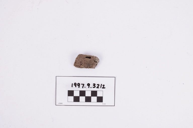 Fragment, Brick