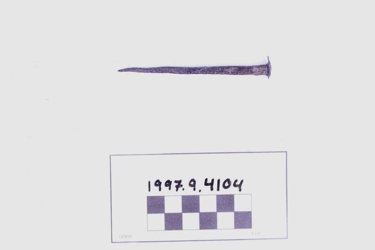 Fragment, Nail