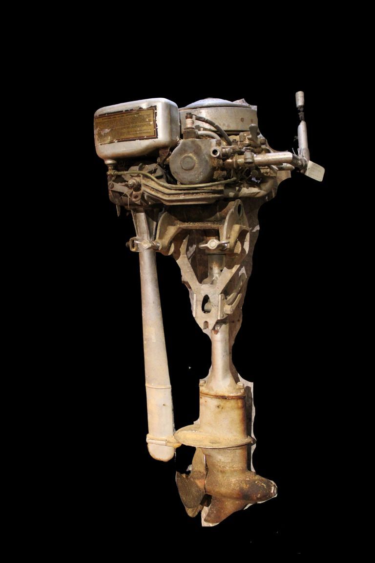 Outboard Motor - Image 2