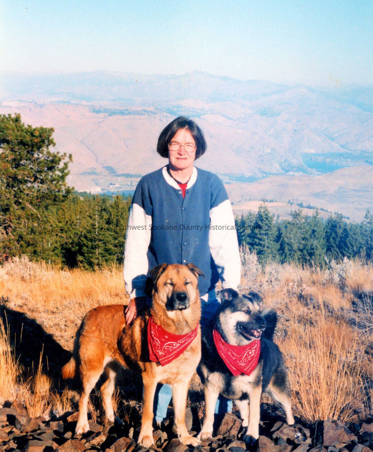 Exhibit Pets & People