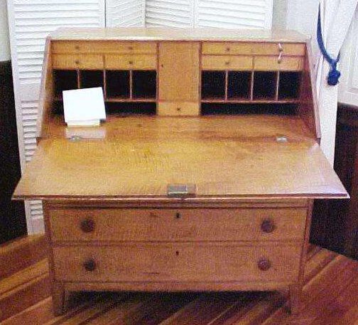 Desk picture number 1