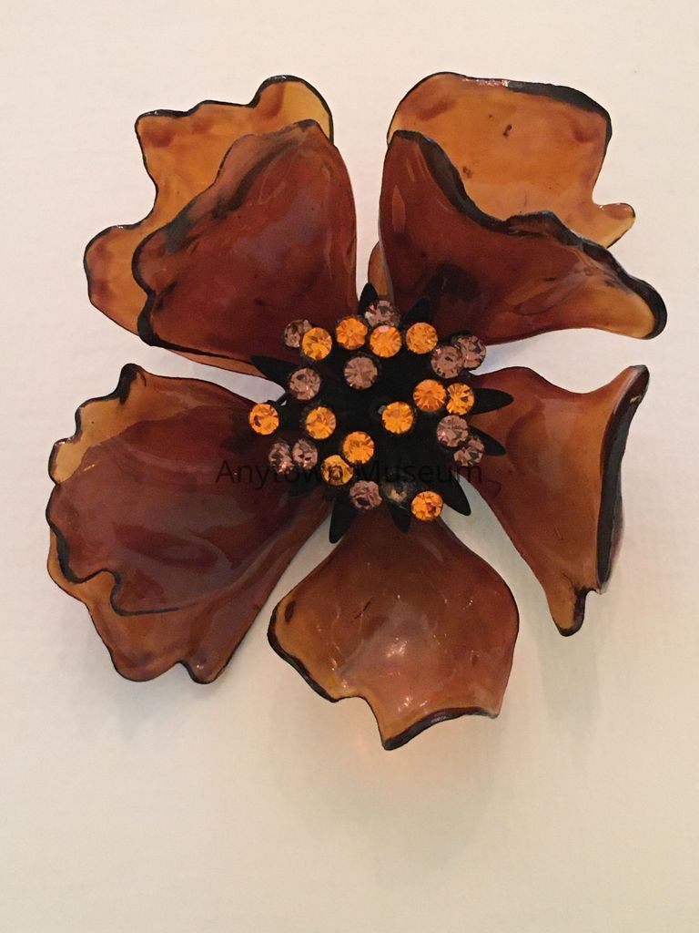 Brown Plastic Flower Brooch