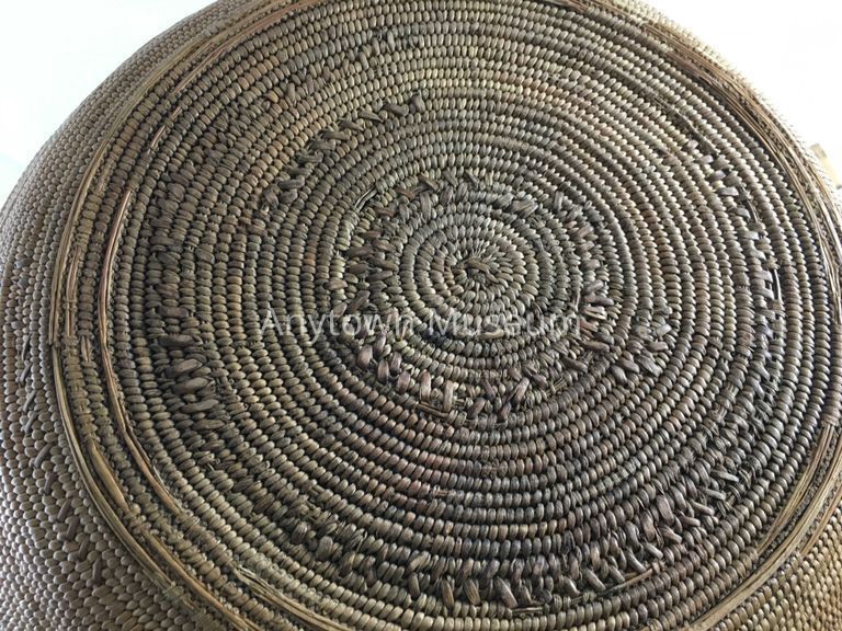 Note the extensive wear and Native repairs