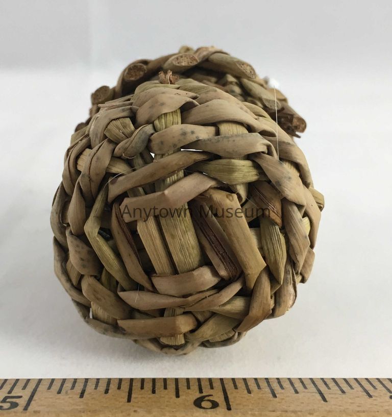 Pomo Miniature Tule Basket - Image 4