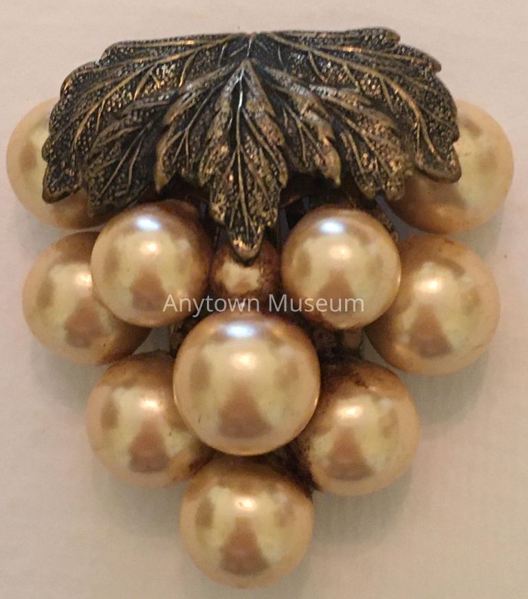 Grapes Brooch