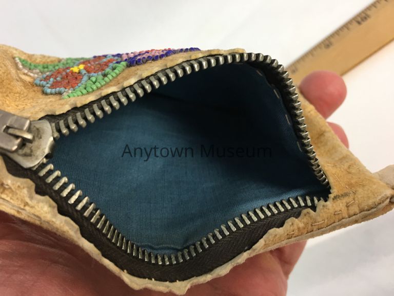 Métis Beaded Coin Purse - Image 3