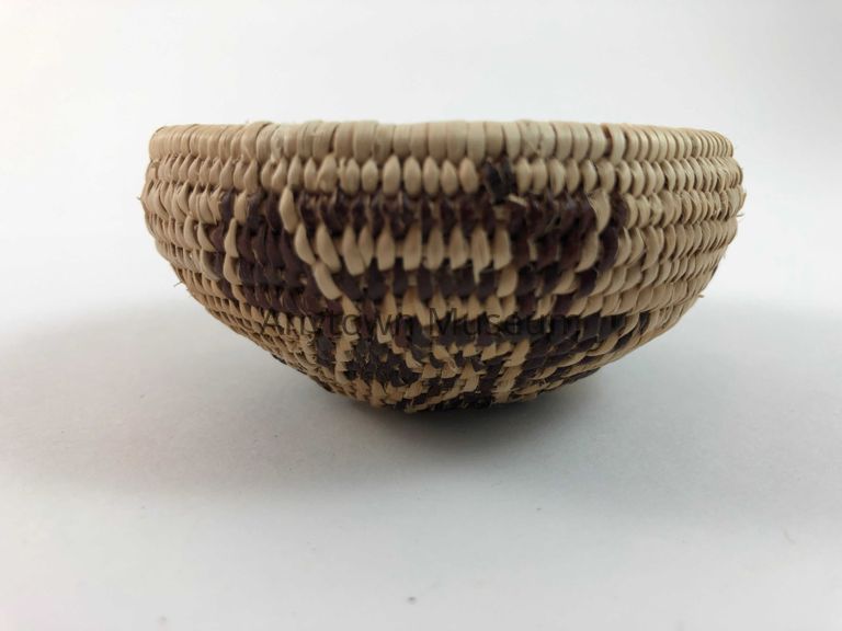 Maidu Miniature Bowl - Image 8