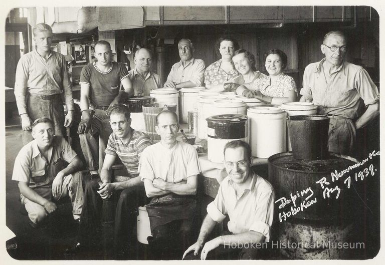 B+W photo of R. Neumann & Co. doping department, Hoboken, August 7, 1939. picture number 1