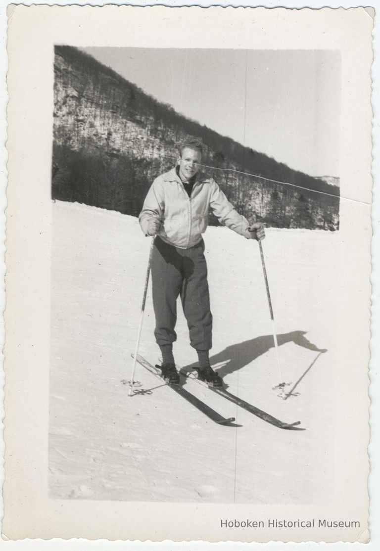 Digital image of black-and-white photo of R[oger]. John Muller (Sr.) skiing at Bear Mountain, New York, no date [1947]. picture number 1