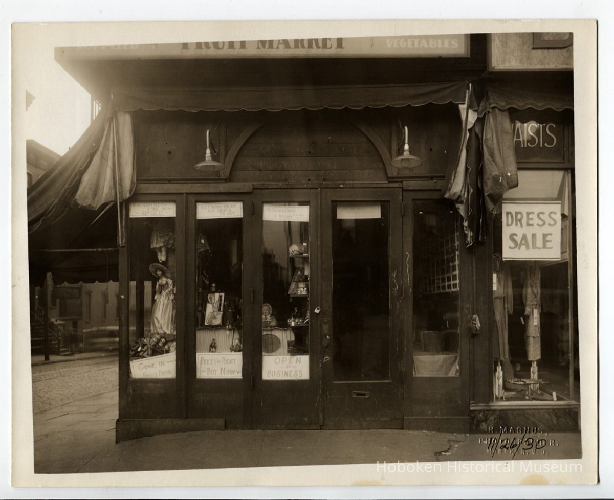 photo 1: 200 Washington St., looking west
