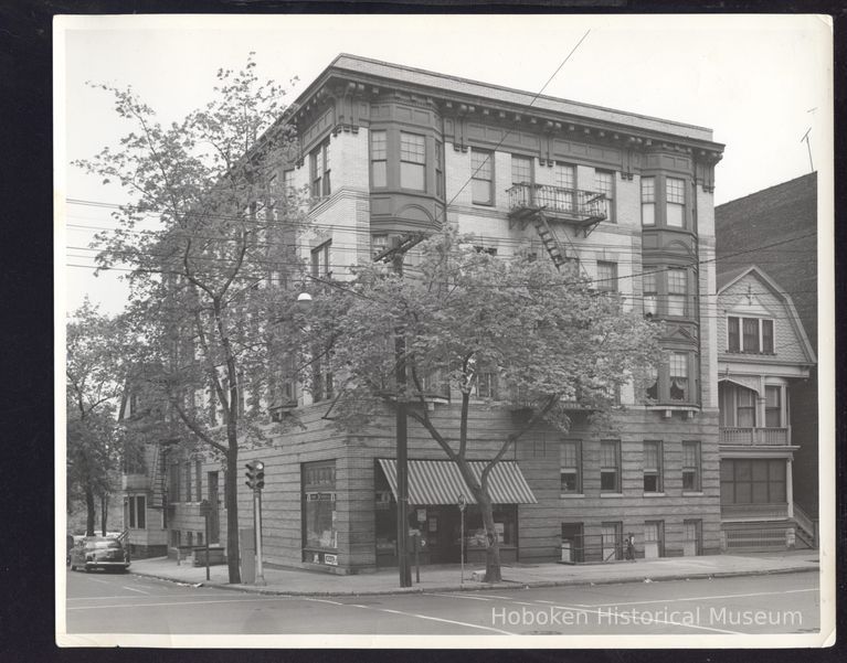 B&W Photograph of 415/17 Summer Ave., Newark, NJ picture number 1