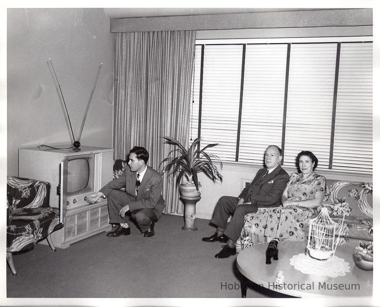 001 (l-r) Paul, Joe & Sarah Samperi in Living Room at remodeled 604 Hudson