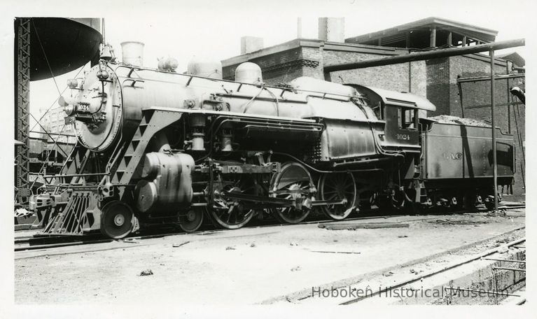 image: Lackawanna (D.L.& W.) locomotive 1024