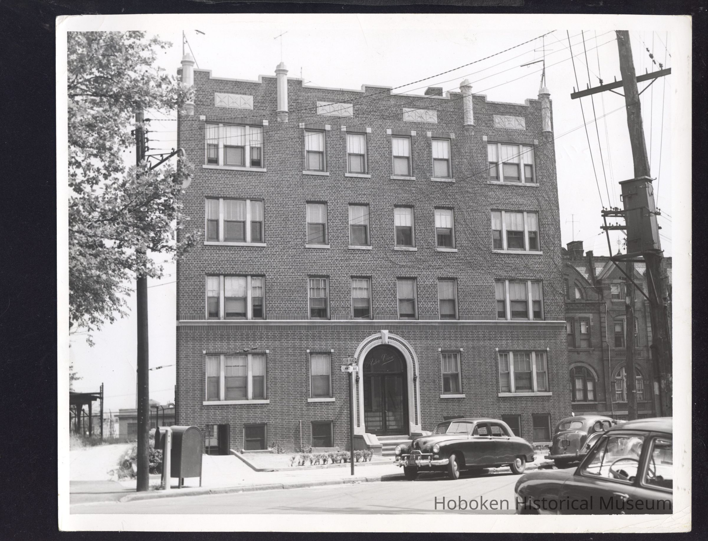 B&W photo of apartment building at 70 Summit Avenue, Jersey City. picture number 1