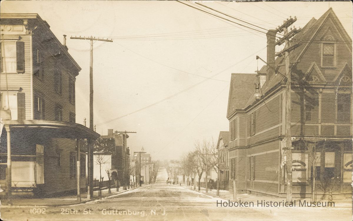 Postcard: 25thSt., Guttenberg, NJ . picture number 1