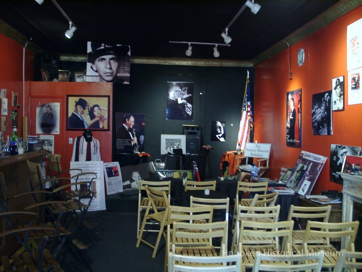 The Sinatra Museum interior, 2004; Origformat: Print-Photographic