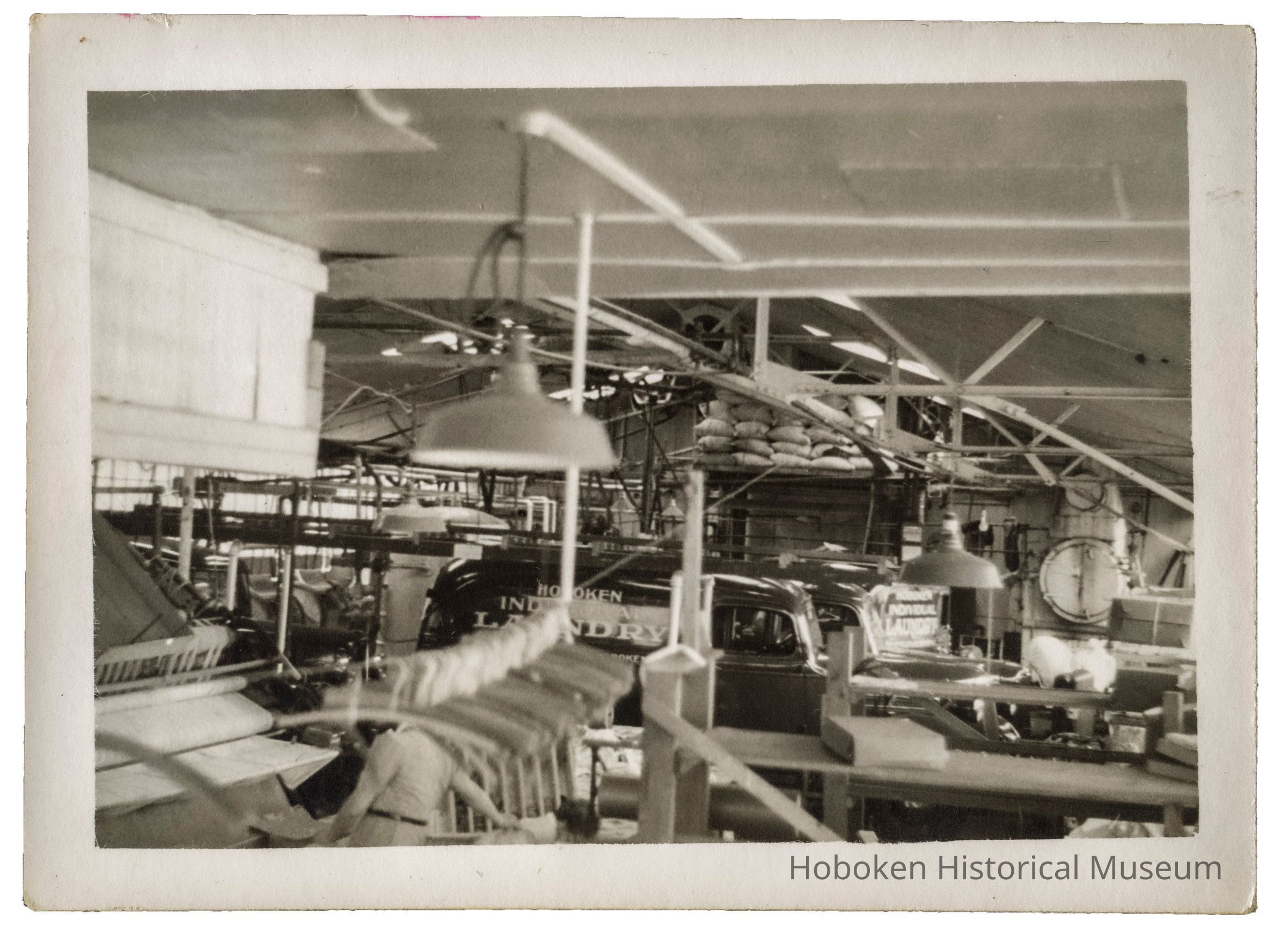 Photograph of the Interior of the Hoboken Individual Laundry picture number 1