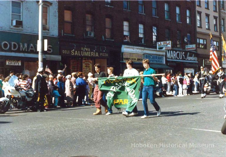 Color photo of the St. Patrick's Day Parade, Hoboken, 1987(?). picture number 1