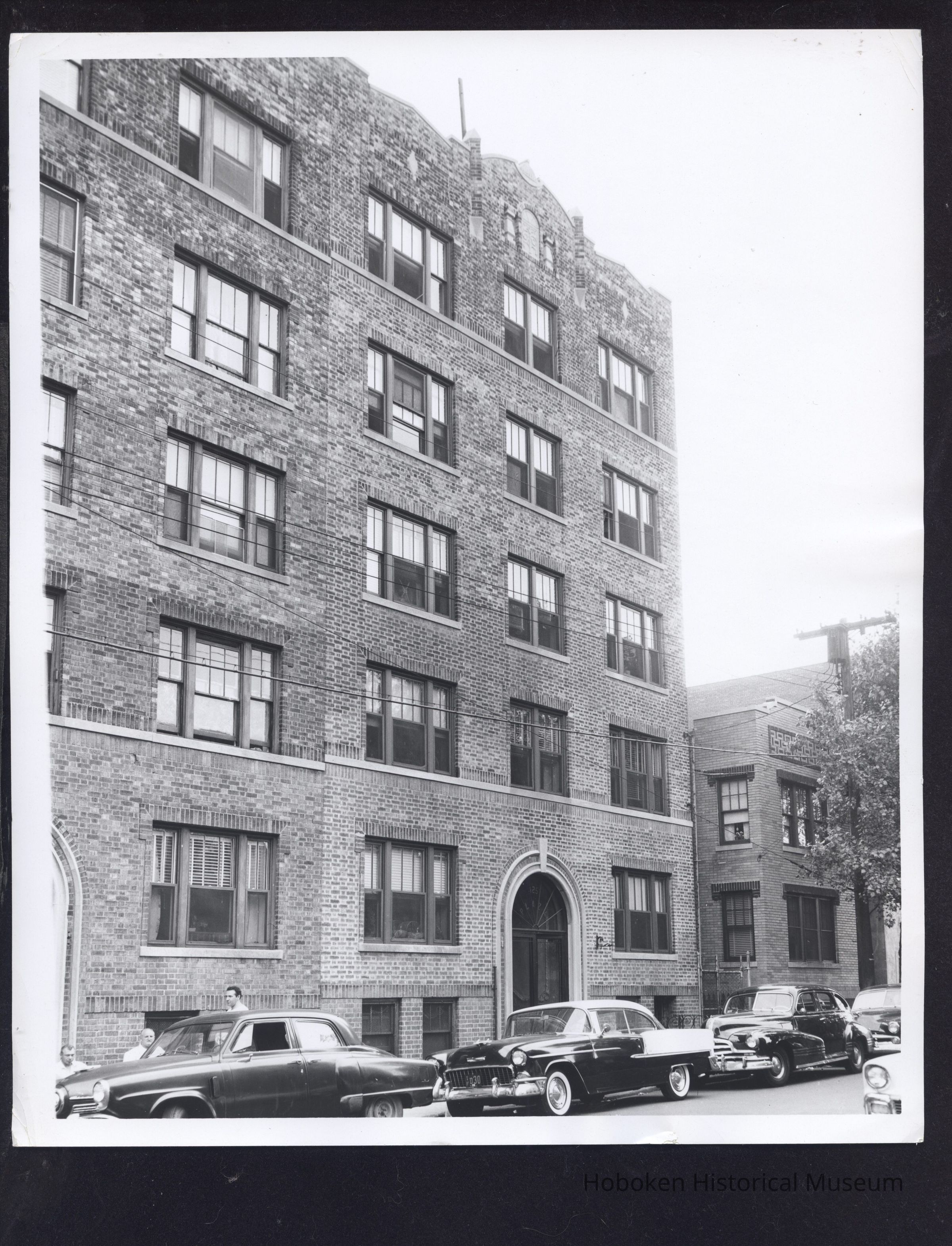 B&W photo of apartment building at 425 53rd Street, West New York. picture number 1