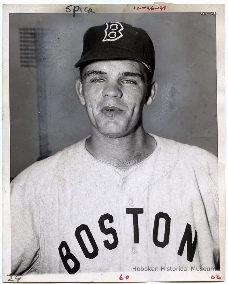 image: Leo Kiely in Boston Red Sox baseball uniform