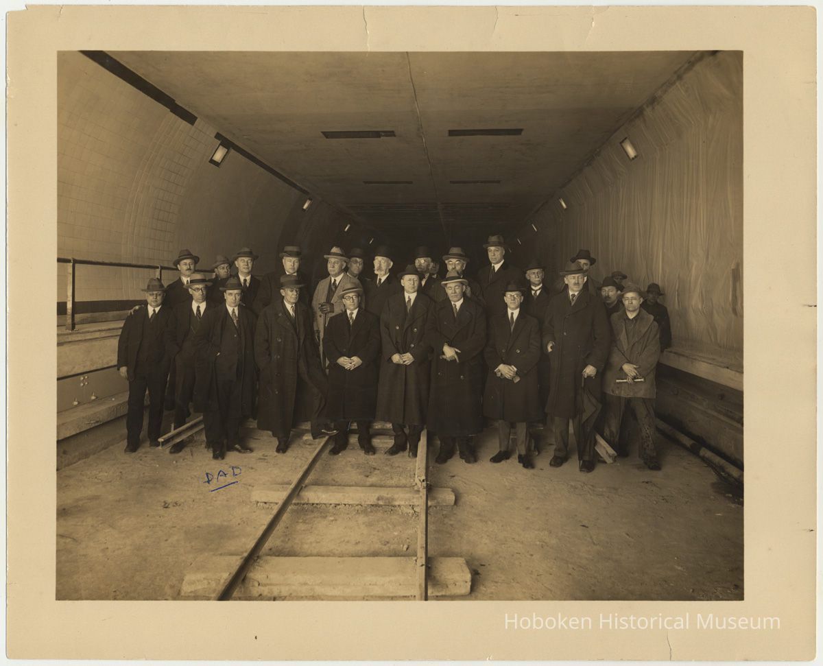 full print (same as No. 5548, but not so marked in image)