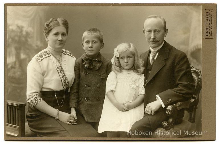 cabinet photograph of german family