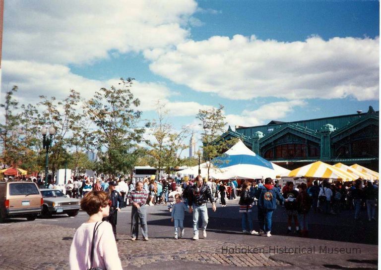 Color photo of the NJ Transit Train Festival, Hoboken 1989. picture number 1