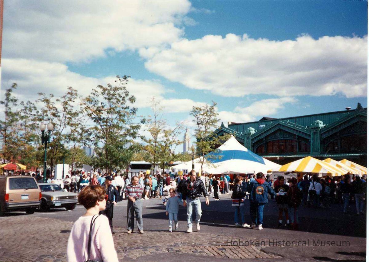 Color photo of the NJ Transit Train Festival, Hoboken 1989. picture number 1