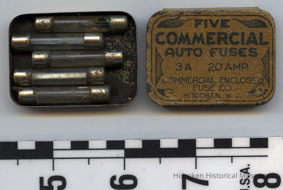 tray bottomwith contents, 5 fuses; slip (slide) lid