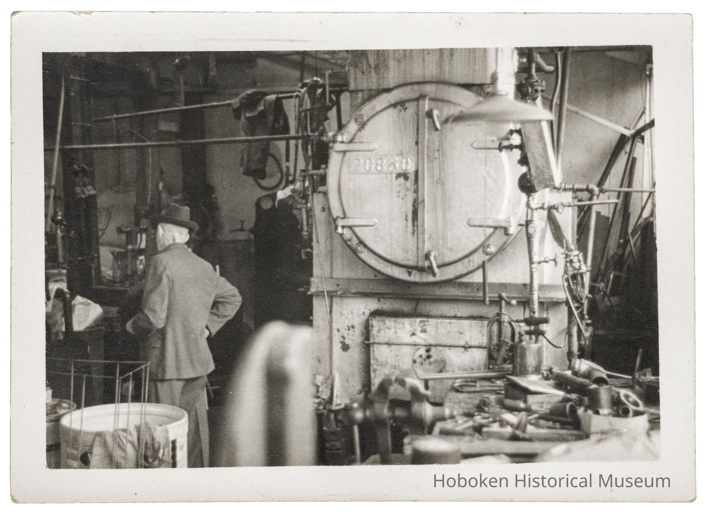 Photograph of Interior of Hoboken Individual Laundry picture number 1