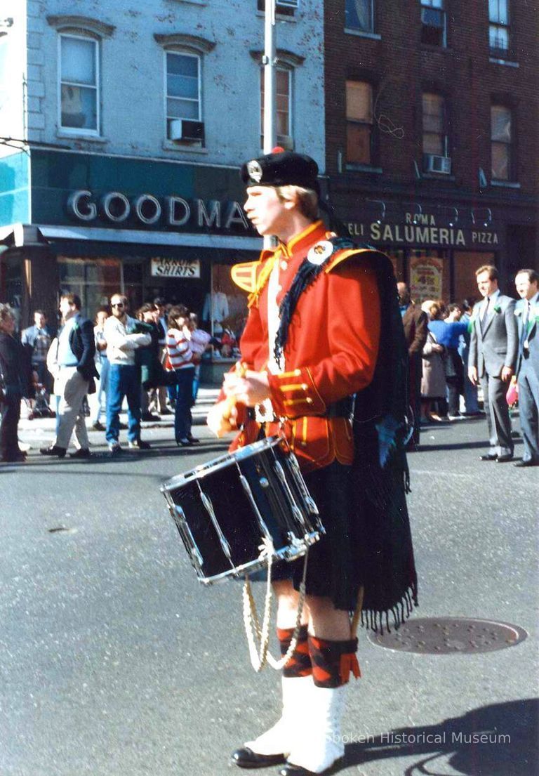 Color photo of the St. Patrick's Day Parade, Hoboken, 1987(?). picture number 1