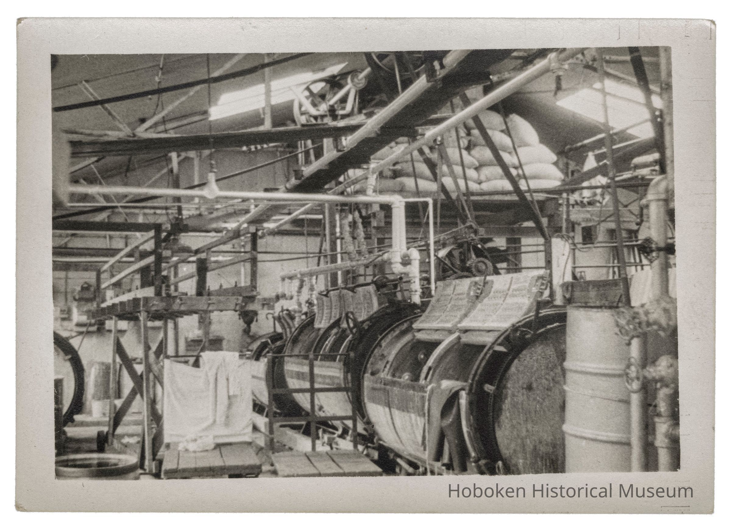 Photograph of the Interior of the Hoboken Individual Laundry picture number 1
