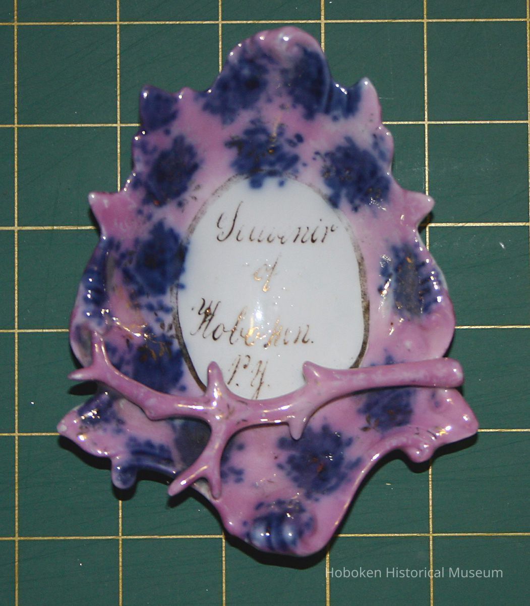 Ceramic souvenir dish gilt-lettered 