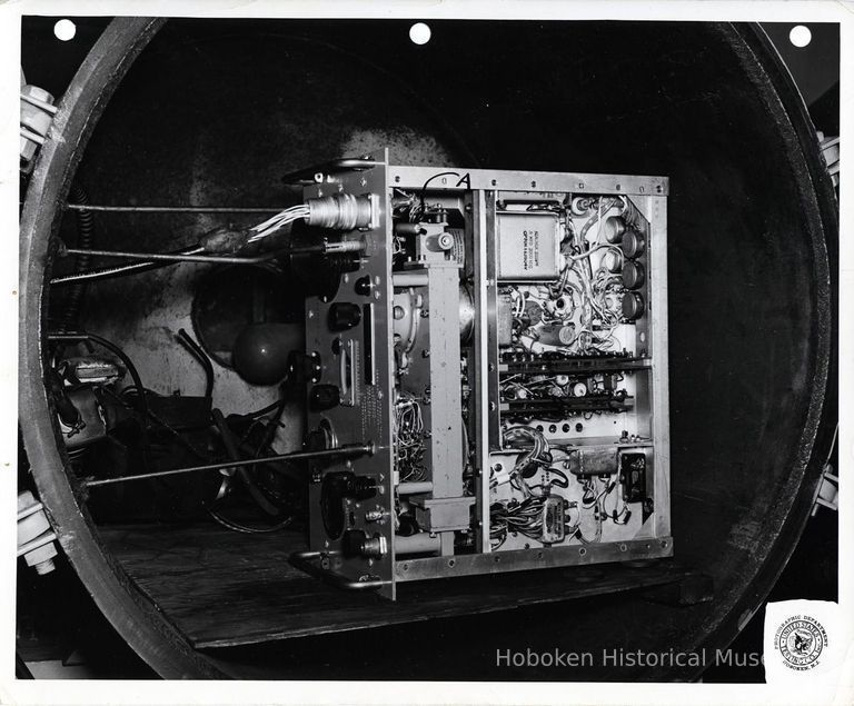 U.S. Testing: explosion test chamber for aircraft components