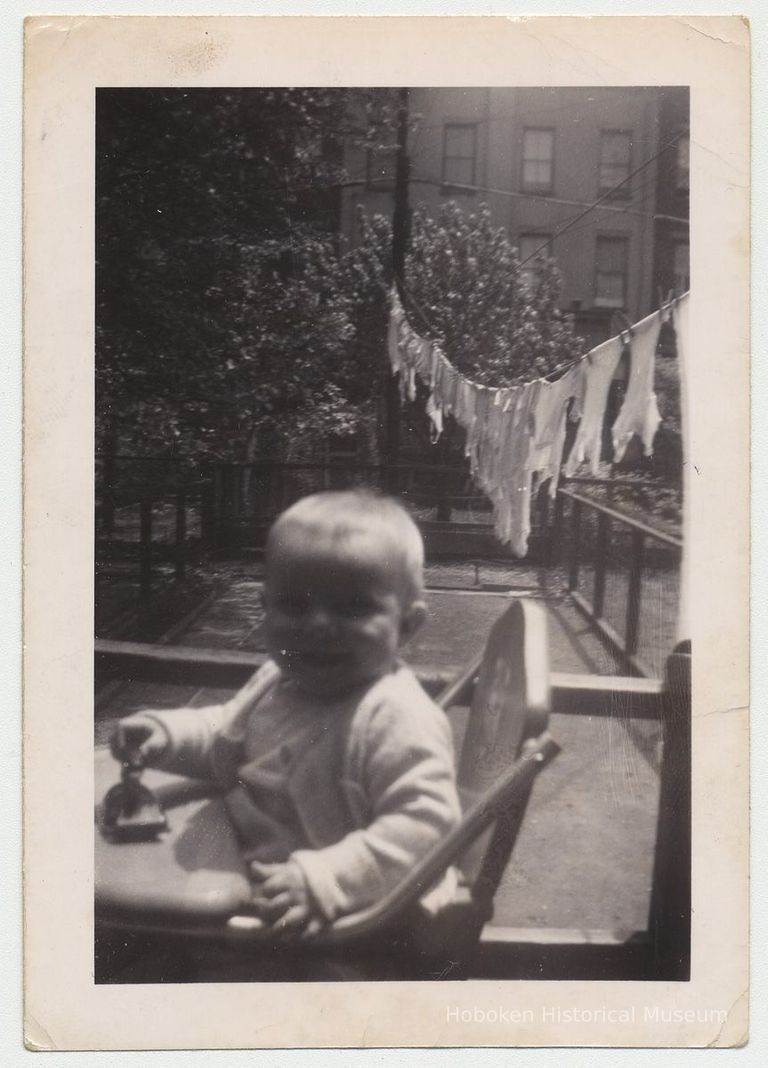 Photo 1: Bill Miller, backyard 1217 Park Ave; laundry line