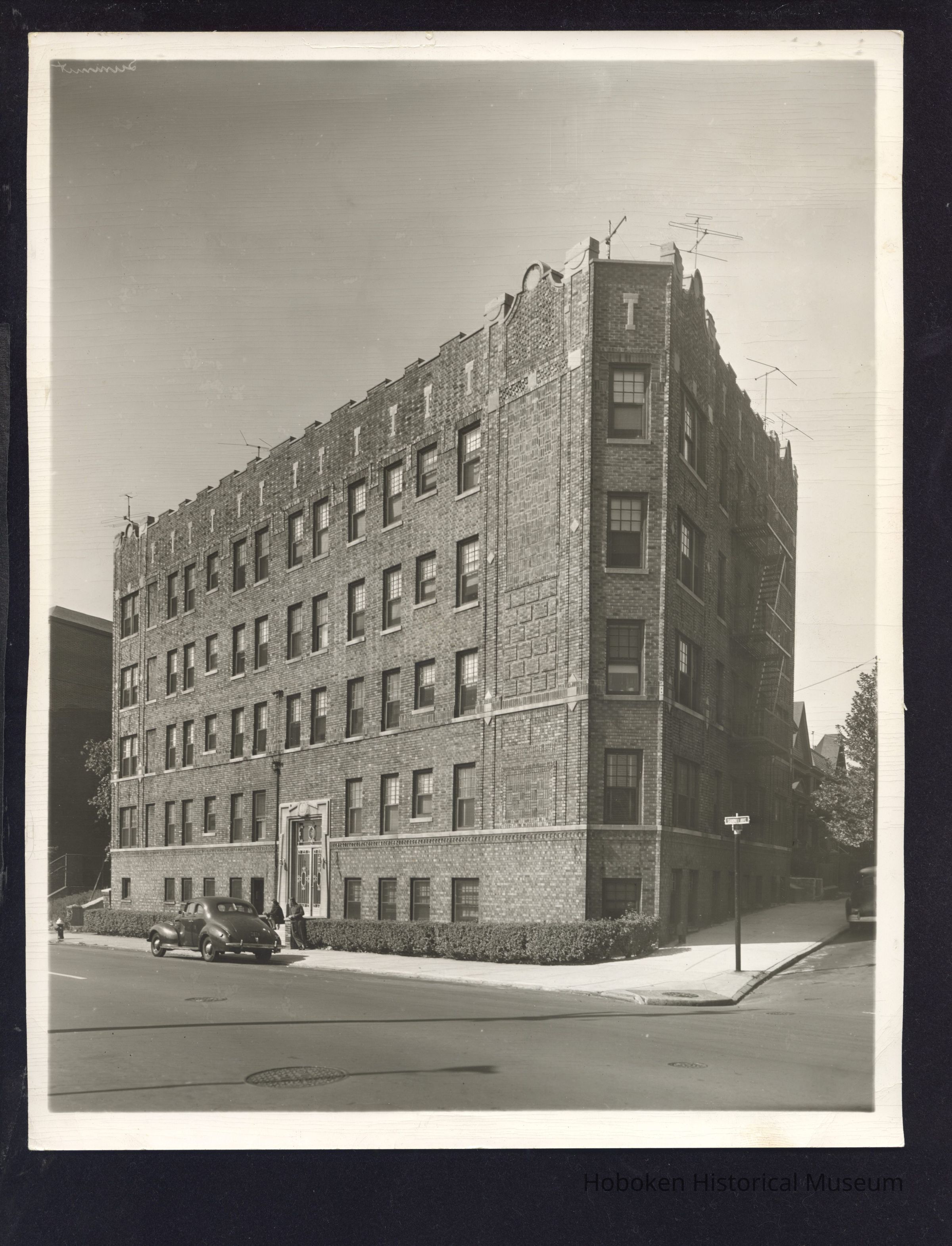 B&W photo of apartment building at 787 Summit Avenue, Jersey City. picture number 1
