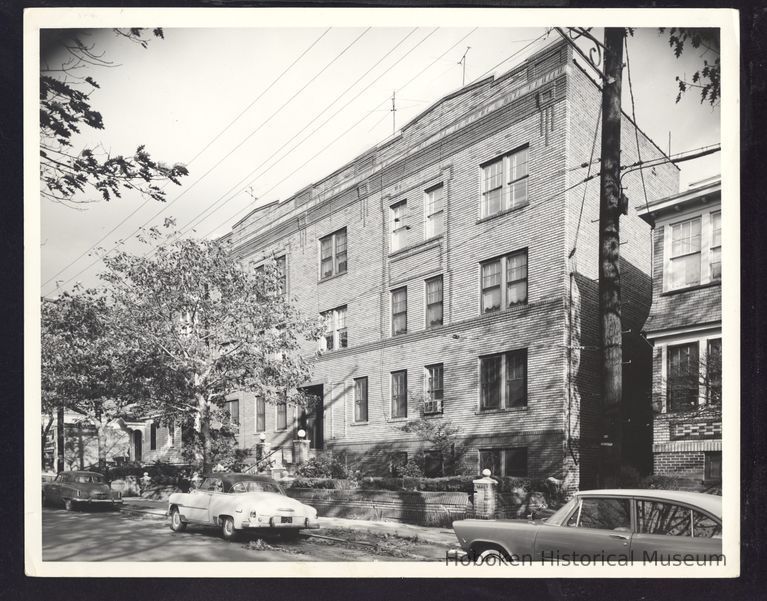 B&W Photograph of 144/48 Clinton Rd., Newark, NJ picture number 1