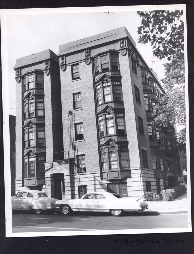 B&W Photograph of 549 Clinton Ave., Newark, NJ picture number 1