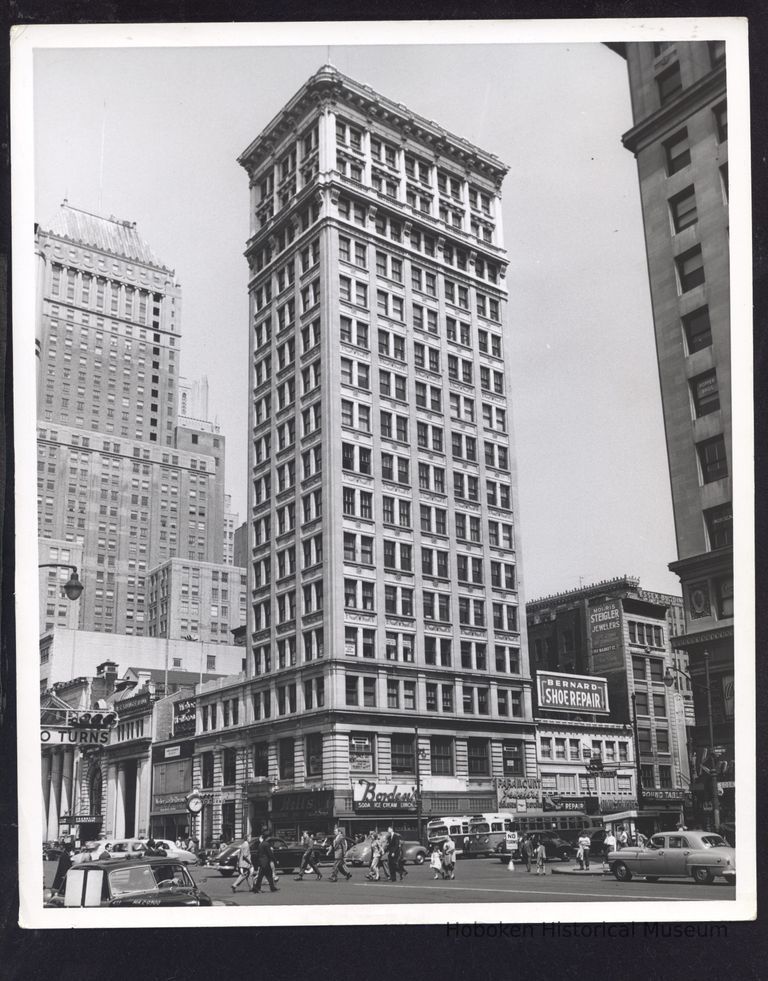 B+W Photograph of 786 Broad St., Newark, NJ picture number 1