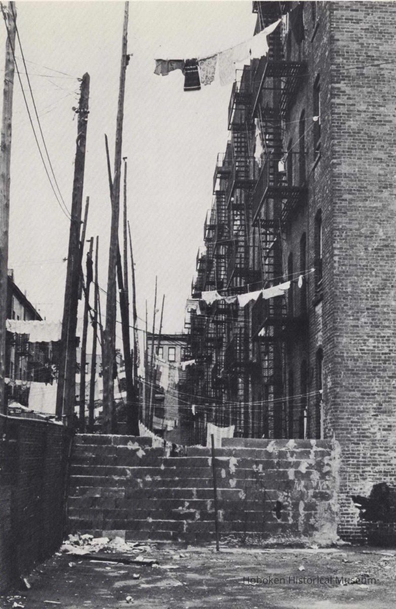 left photo