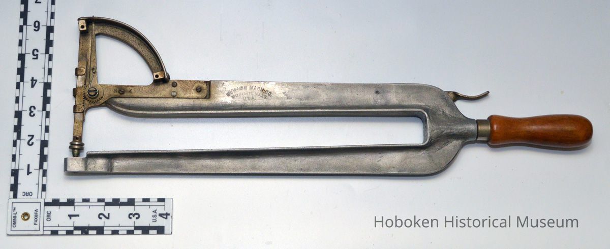 side 1: Woburn mark; model: No. 4