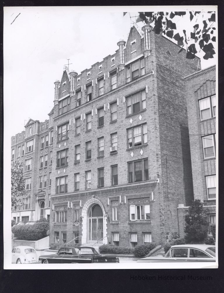 B&W Photograph of 106/08 Glenwood Ave., Jersey City, NJ picture number 1