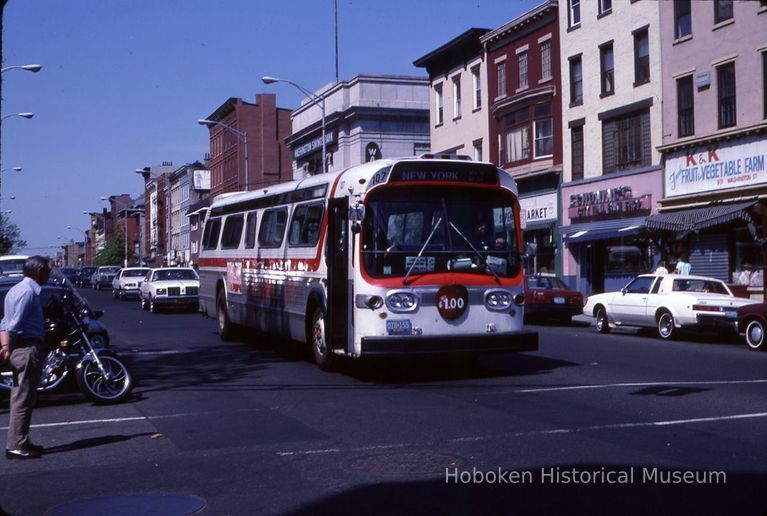 Red Apple bus 1987