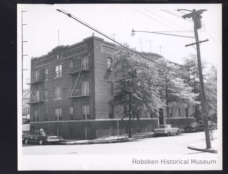 B&W Photograph of 581/83 18th Ave., Newark, NJ picture number 1