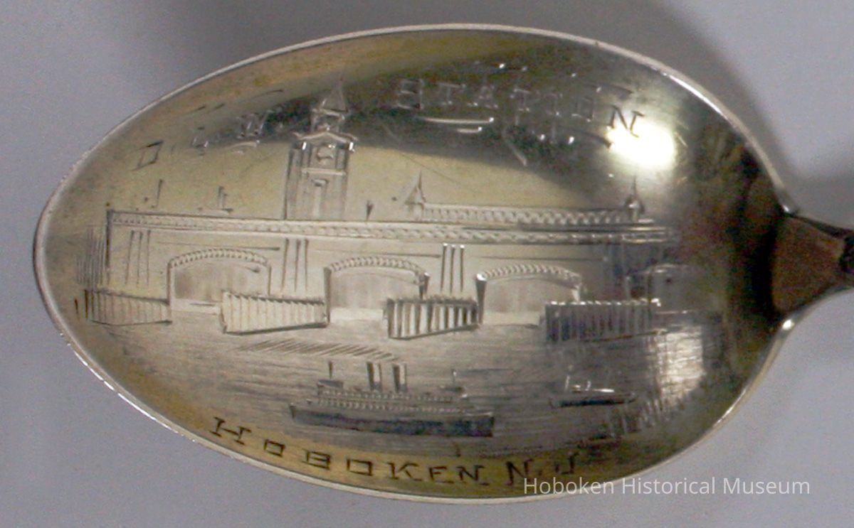 spoon bowl with vignette