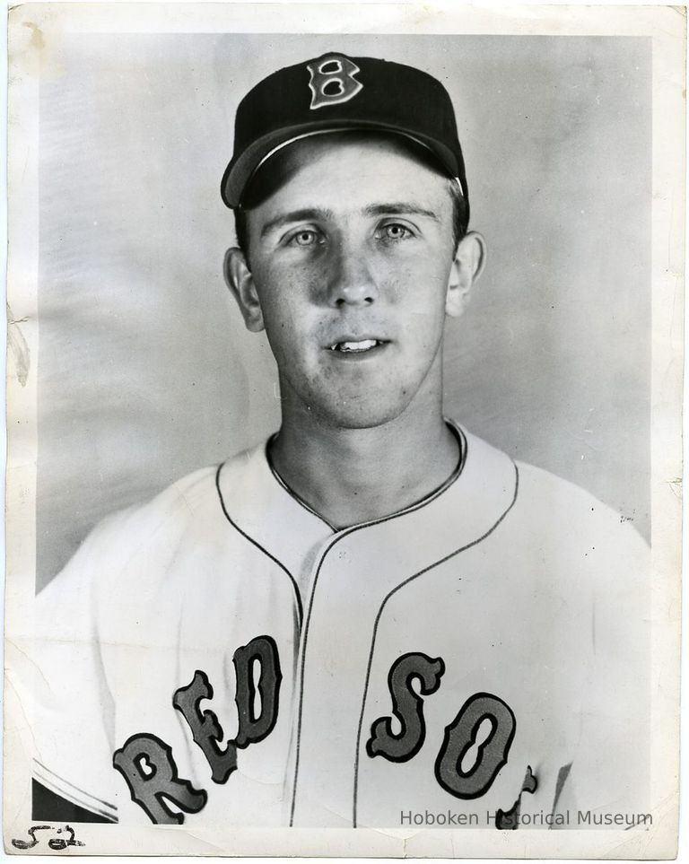 image: Dick Brodowski in Boston Red Sox uniform