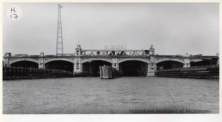 Digital image of B+W photo of the Hoboken waterfront, Hoboken, circa 1987. picture number 1