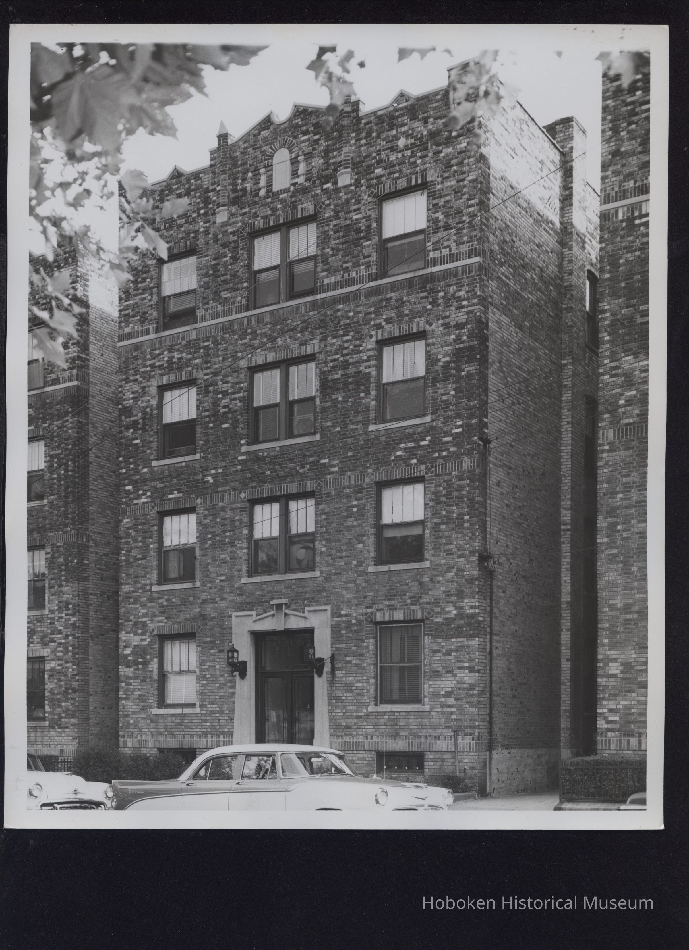 B&W photo of apartment building at 5 Laidlaw Avenue, Jersey City. picture number 1